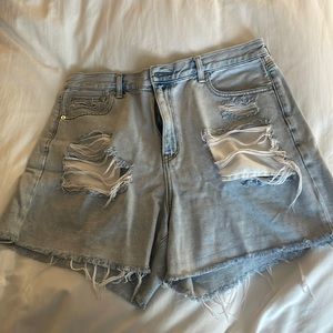 AE mom shorts